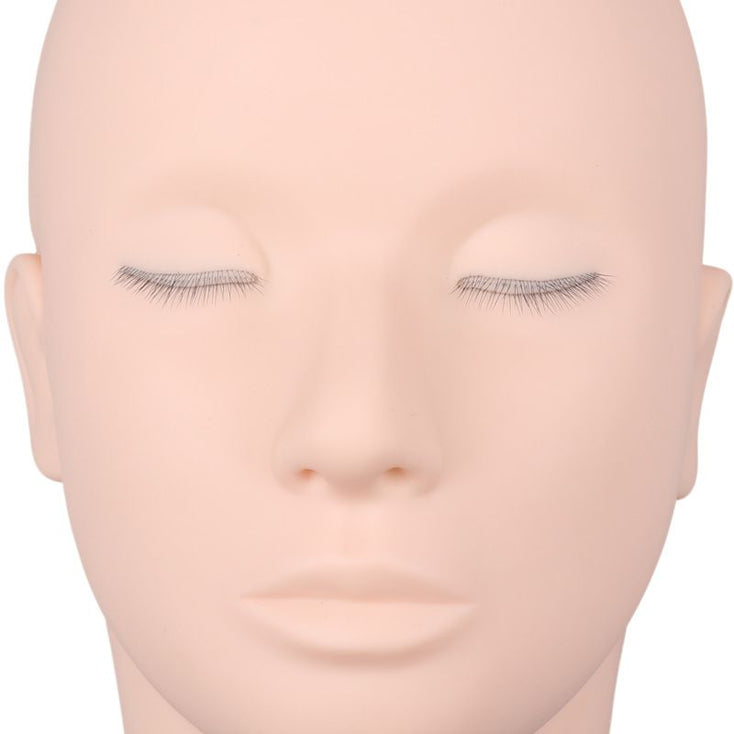 MANNEQUIN TRAINING HEAD WITH LAYERED LASHES